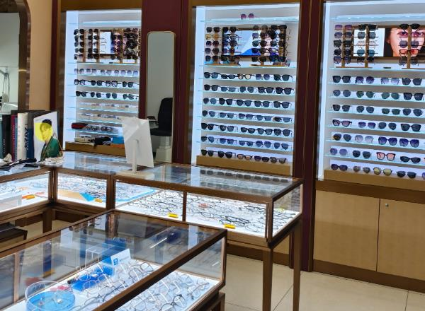 连锁眼镜店